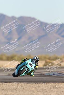 media/Dec-07-2025-CVMA (Sun) [[3e7d2de5dc]]/Race 16-Formula Middleweight/